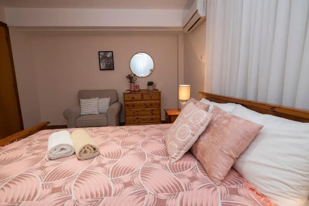 Тала: 5 bed Villa in Tala, Pool & Panoramic Sea view