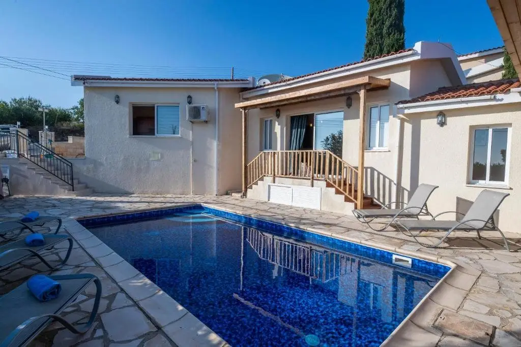 5 bed Villa in Tala, Pool & Panoramic Sea view — фото 1