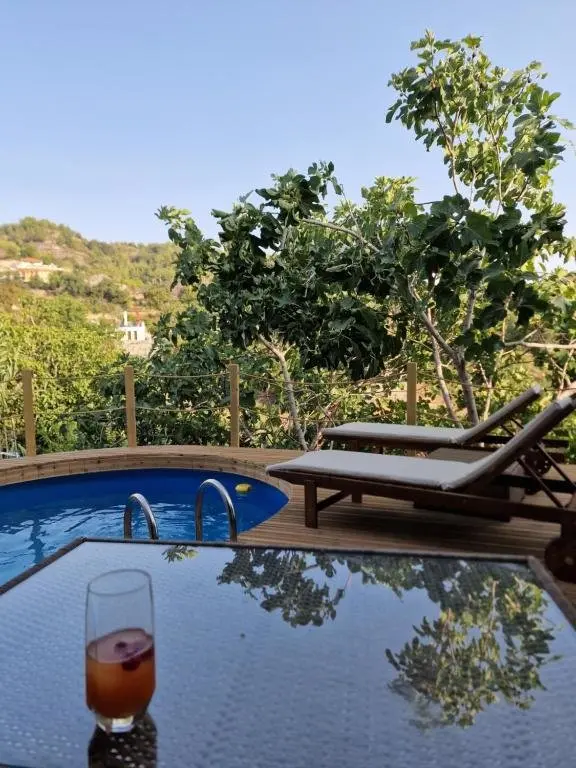 Какопетрия: Aprosmeno Jacuzzi House 3 With Private Pool