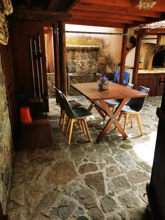 Потамитисса: The cave apartment