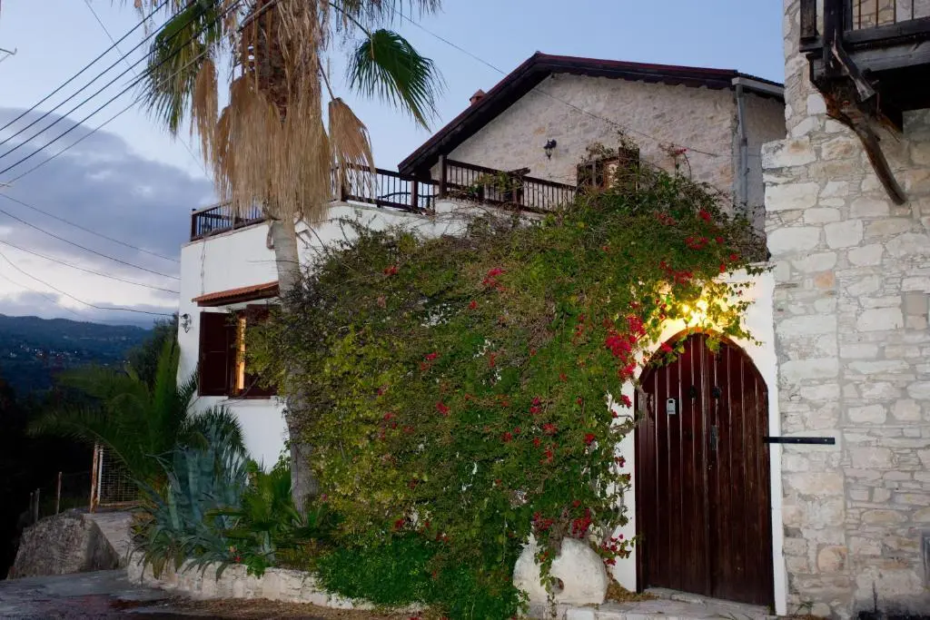 Какопетрия: The Old Olive Mill House By TrulyCyprus