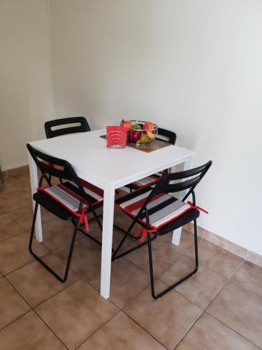 Хлорака: Ikaria village-ground floor apartment No 4