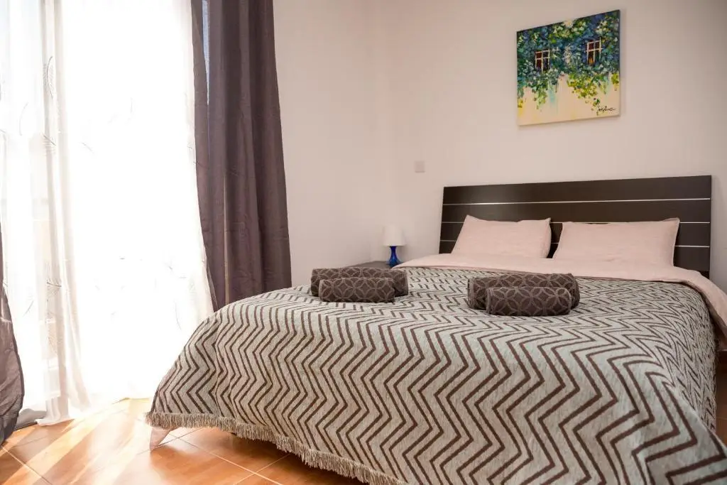 Паралимни: Dafni villa 14