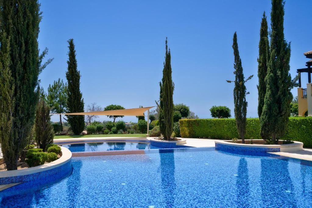2 bedroom Apartment Hera with sea and golf views, Aphrodite Hills Resort — фото 1