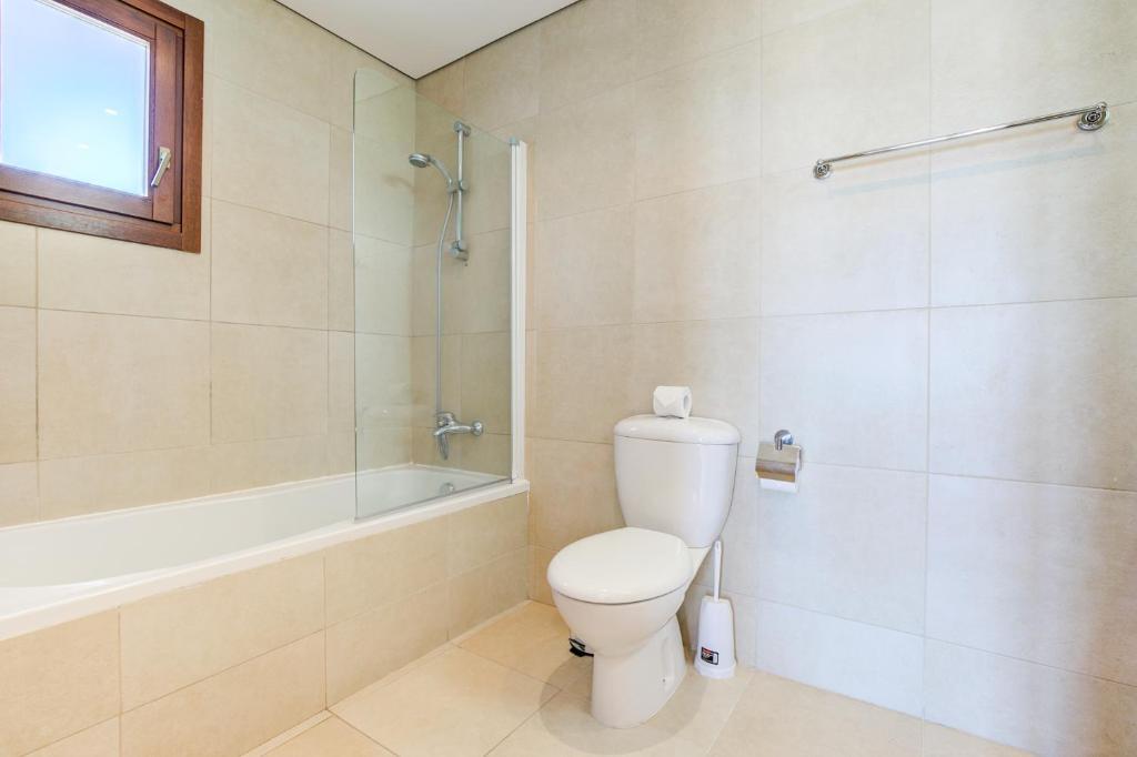 Куклия: 2 bedroom Apartment Thalassa with sea and sunset views, Aphrodite Hills Resort