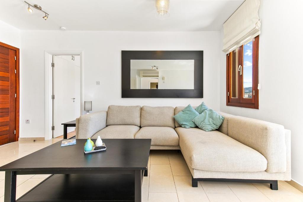 Куклия: 2 bedroom Apartment Anatoli with communal pool, Aphrodite Hills Resort