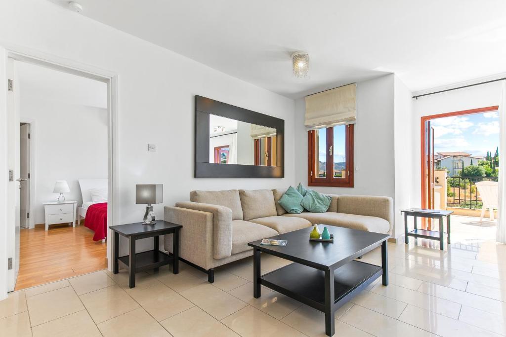 Куклия: 2 bedroom Apartment Anatoli with communal pool, Aphrodite Hills Resort