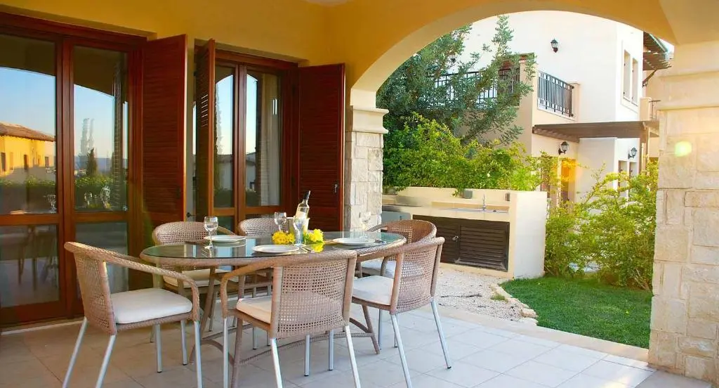 Куклия: 2 bedroom Apartment Pomos with garden and sea views, Aphrodite Hills Resort