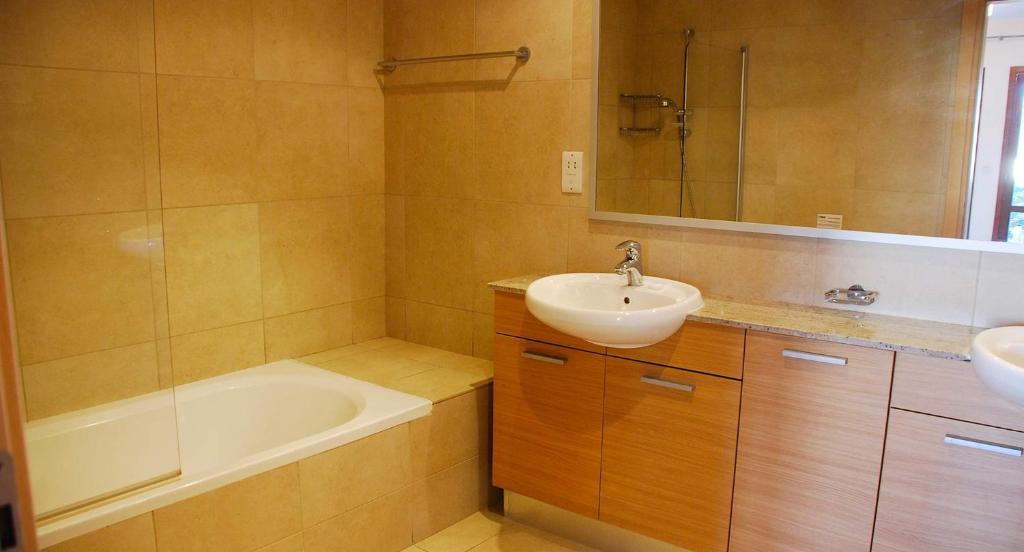 Куклия: 2 bedroom Apartment Pomos with garden and sea views, Aphrodite Hills Resort