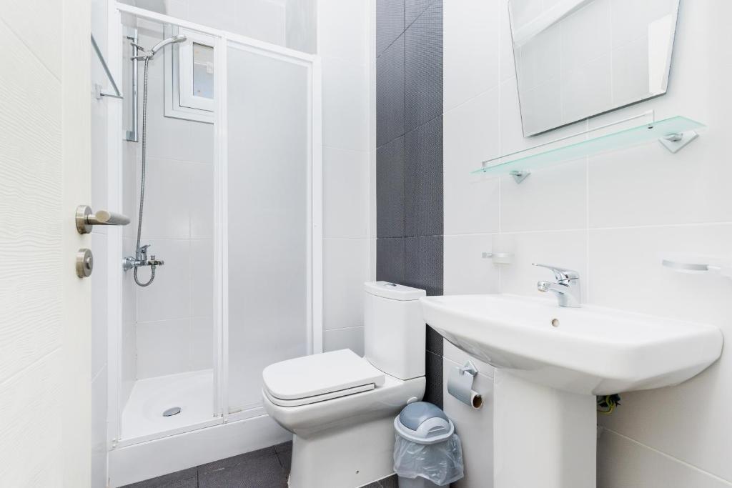 Кирения: Comfortable One-Bedroom Apartment near the Sea and Casino Merit Park Sel 2-6