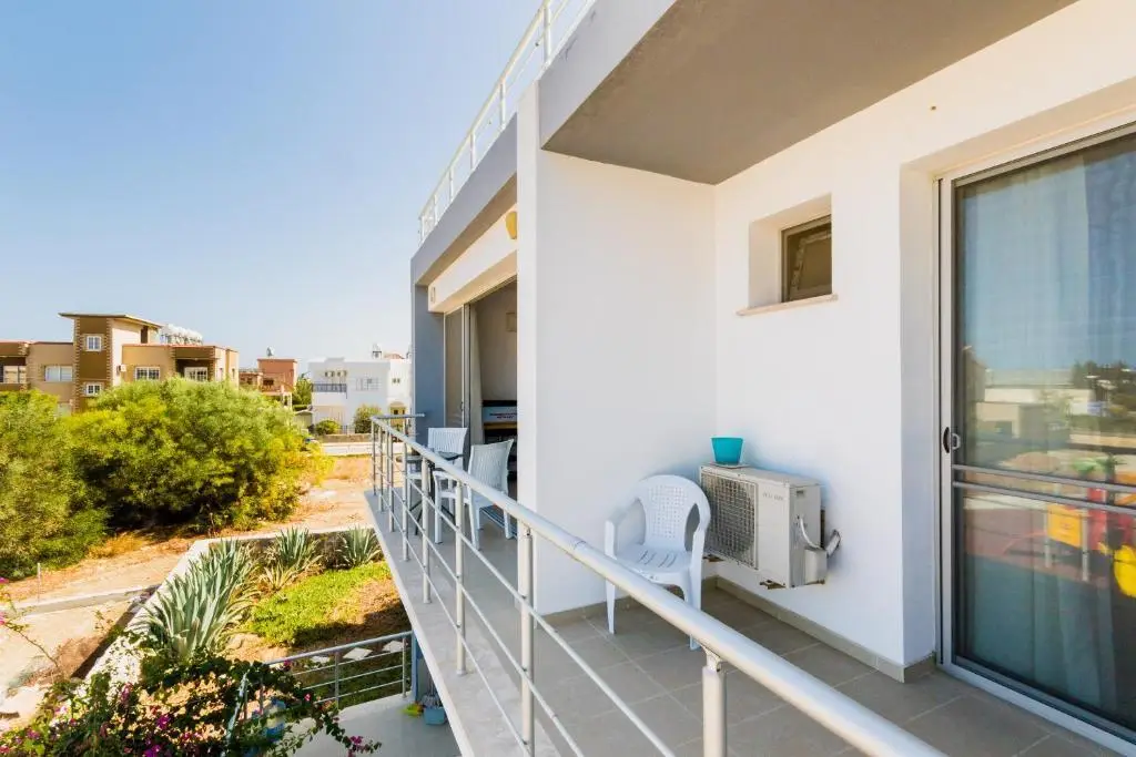 Кирения: Comfortable One-Bedroom Apartment near the Sea and Casino Merit Park Sel 2-6
