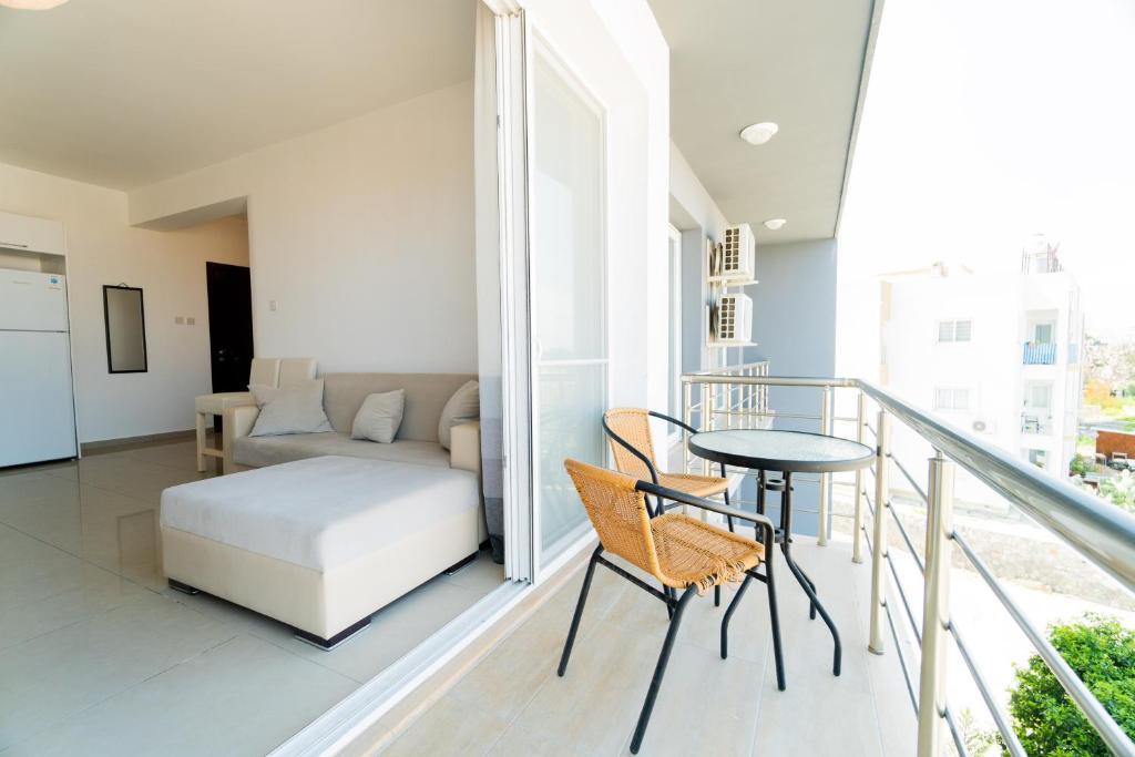 Алсанджак: Separated Comfortable Apartments Lapta-Sel