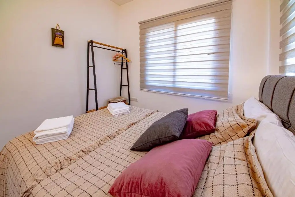 Алсанджак: Luxury One-Bedroom Apartment with Private Garden Lukomorye E3