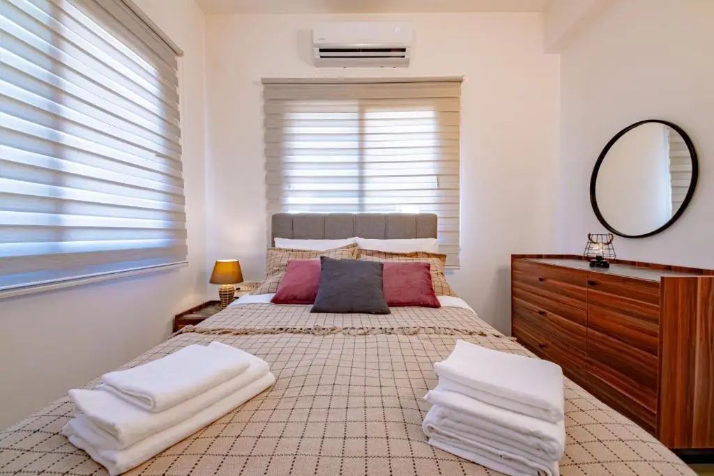 Алсанджак: Luxury One-Bedroom Apartment with Private Garden Lukomorye E3