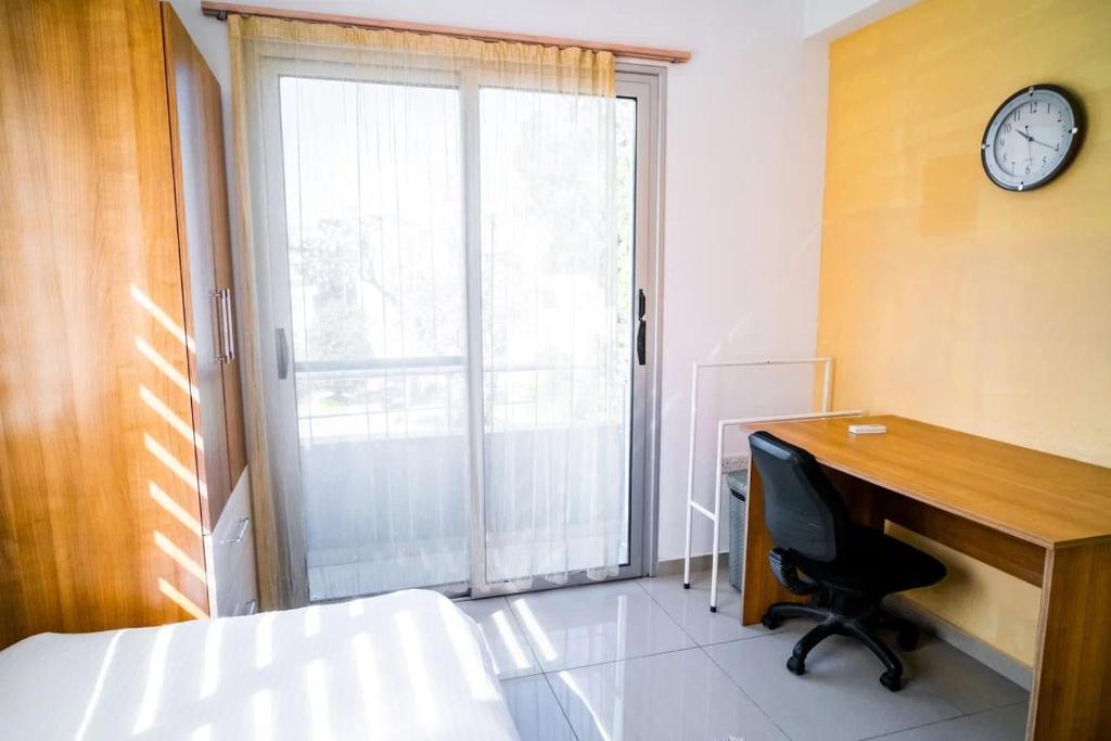 Кирения: Beautiful Two-Bedroom Apartment near the Sea Sel 6-5