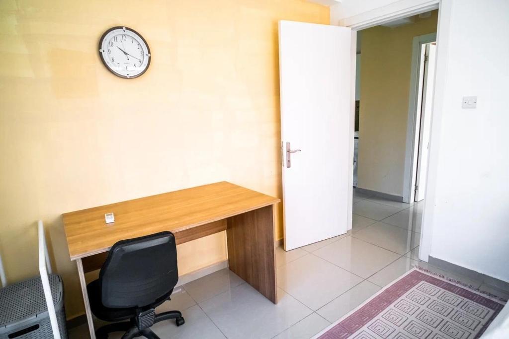 Кирения: Beautiful Two-Bedroom Apartment near the Sea Sel 6-5