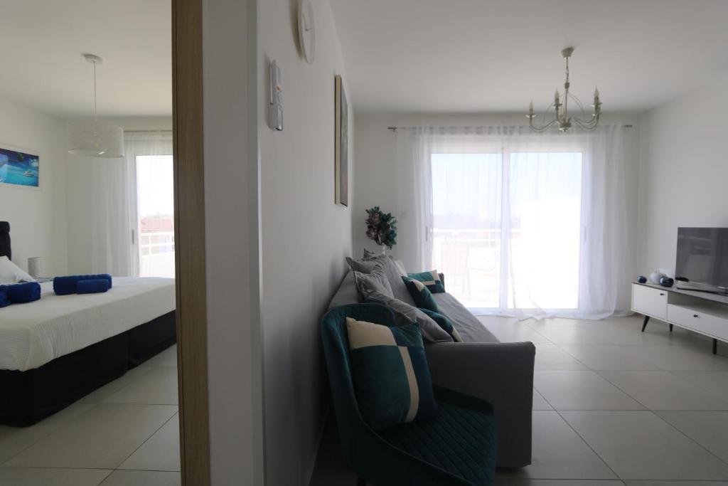 Айя-Напа: Nissi 3 Amazing Sea View Apartment