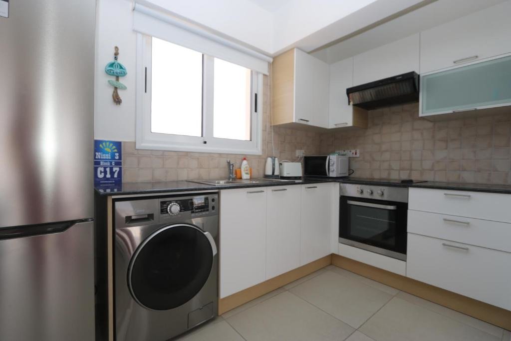 Айя-Напа: Nissi 3 Amazing Sea View Apartment