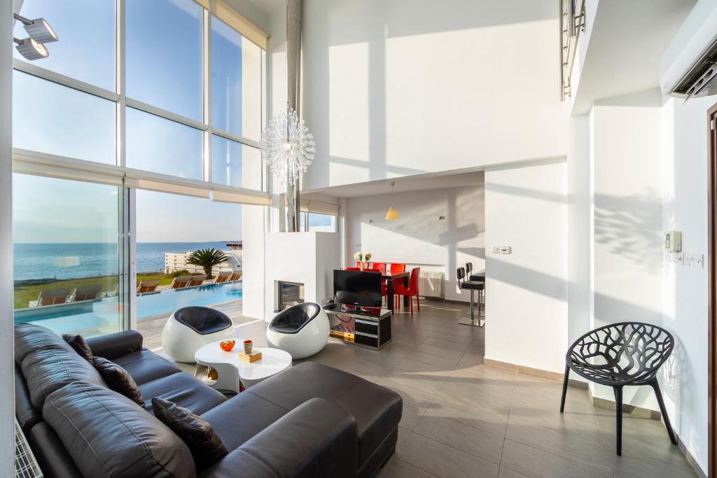 BLUE CORAL BEACH VILLAS three exclusive villas - Poseidon - Nautilus - Oceanos - and - Baby Coral bungalow — фото 1
