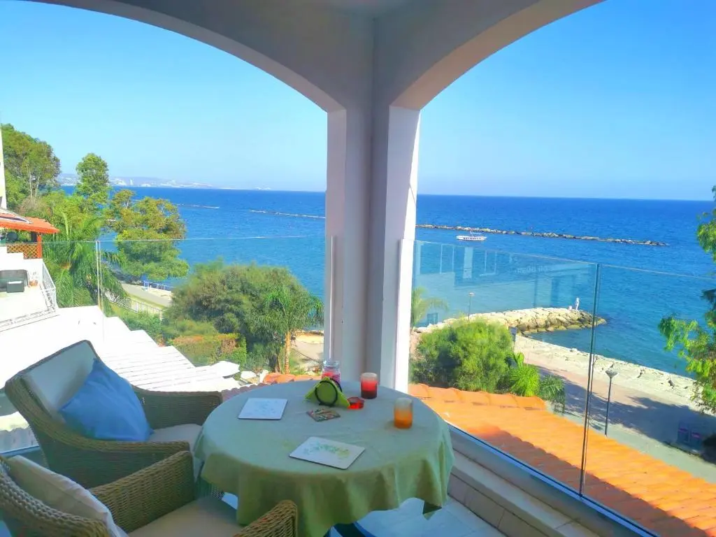 Гермасойя: Lovely Seafront Place on 1st line with Sea&Mountain view in Green Peaceful GalatexComplex