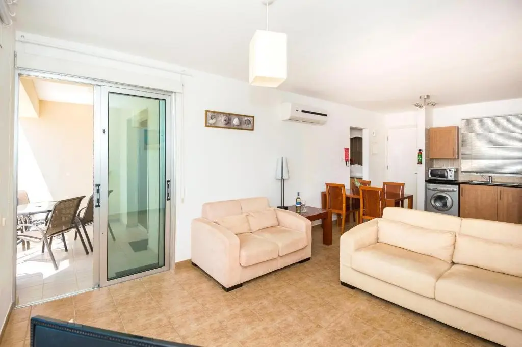 Паралимни: SEABREEZE APARTMENT 200m away from the sea