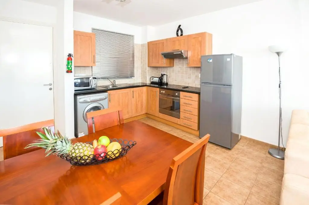 Паралимни: SEABREEZE APARTMENT 200m away from the sea