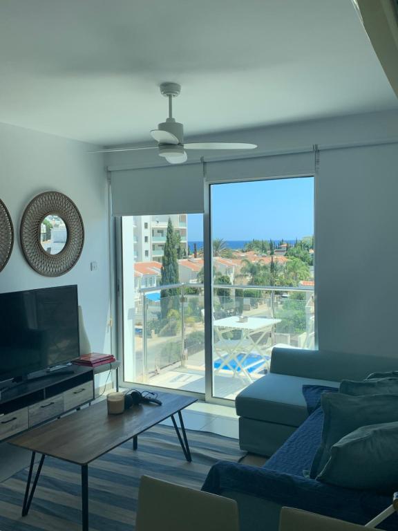 Протарас: One-bedroom beach apartment, 30m from the best beach