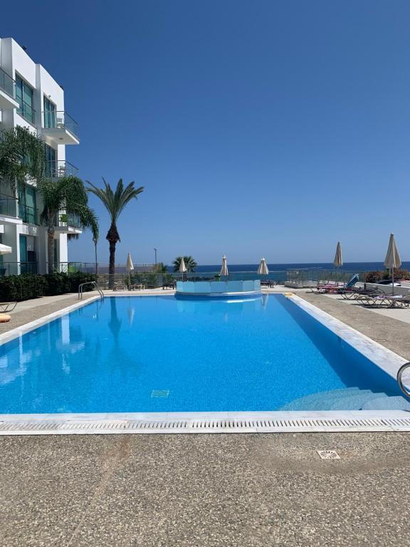 Протарас: One-bedroom beach apartment, 30m from the best beach