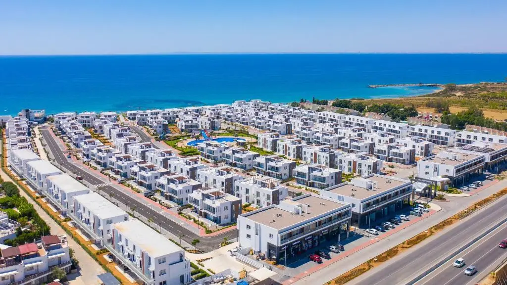 Фамагуста: Emerald seaside residence at Four Seasons