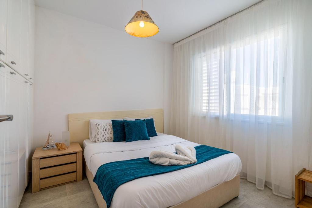 Перволия: 1- Bedroom Apartment near Meneou Beach