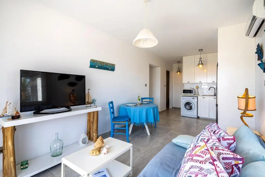Перволия: 1- Bedroom Apartment near Meneou Beach