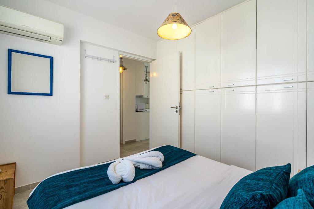 Перволия: 1- Bedroom Apartment near Meneou Beach