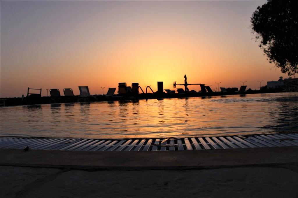 Пафос: COSea Living: Seaside 2 Bedroom Flat Kings Palace 209