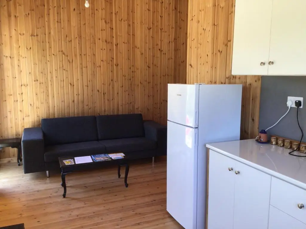 Стени: Pervolaris Cottages 2