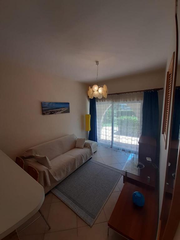 Гермасойя: 1bd in Palm Beach M1 with Pool