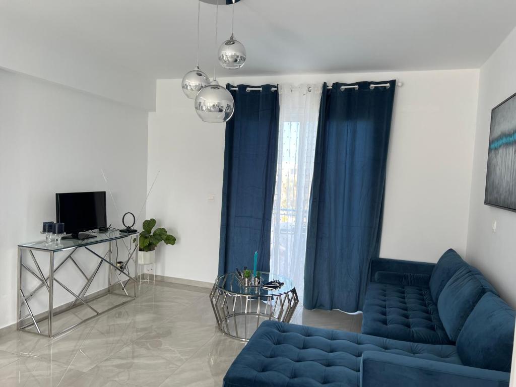 Полис Хрисохус: LATSI BLUE 16 Brand new