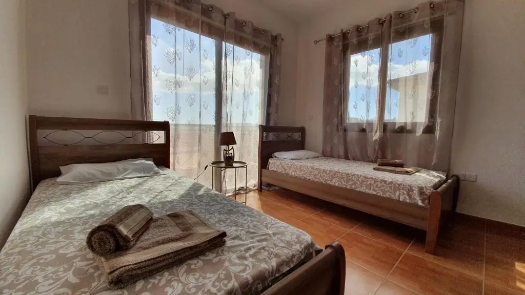 Паралимни: Dafni villa 12