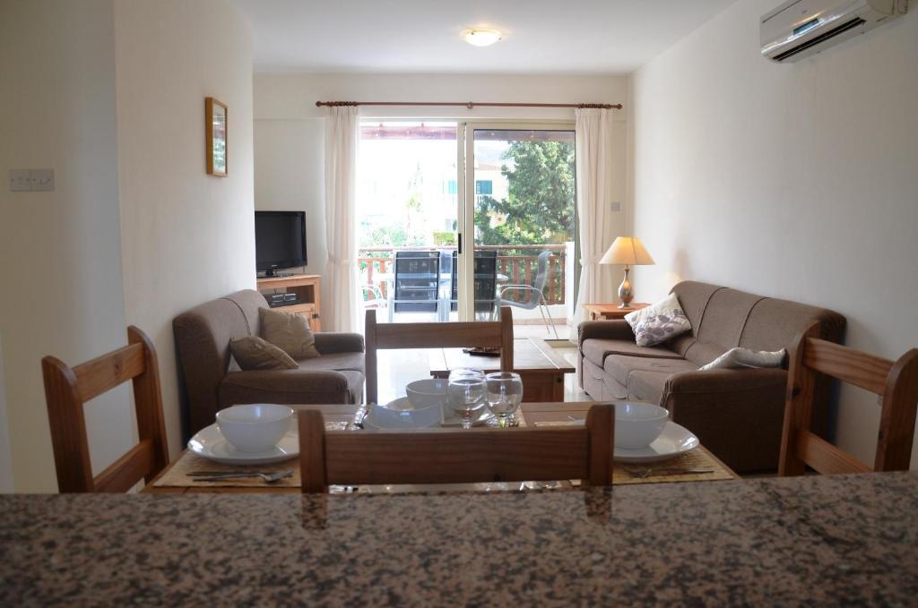 Пейя: Top floor, 2 bedroom apartment Vanessa D204, FREE WIFI, village view