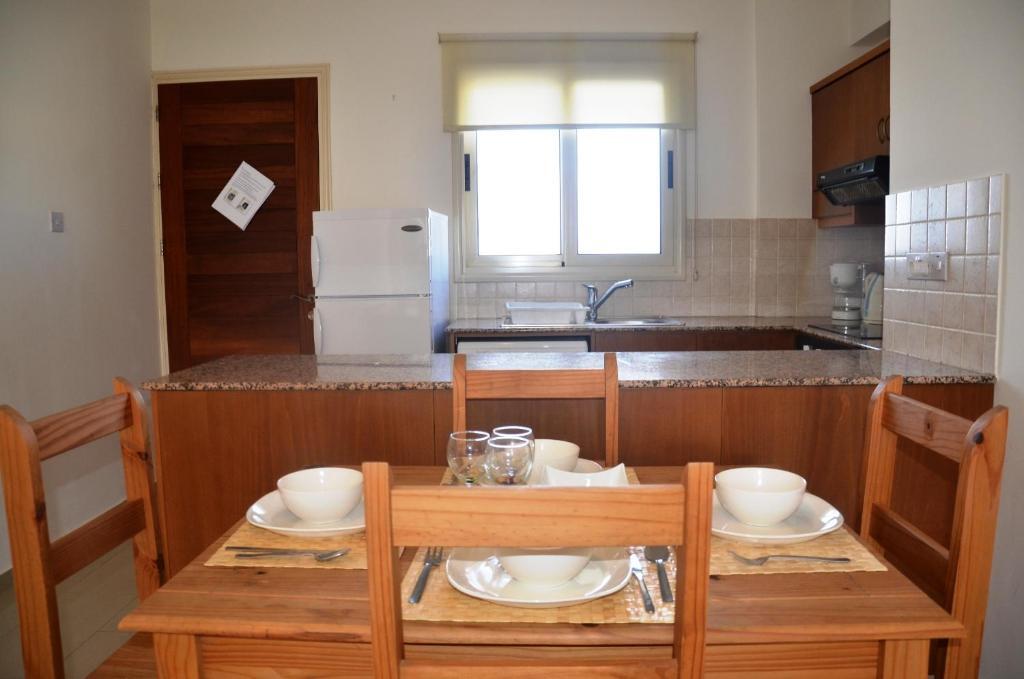 Пейя: Top floor, 2 bedroom apartment Vanessa D204, FREE WIFI, village view