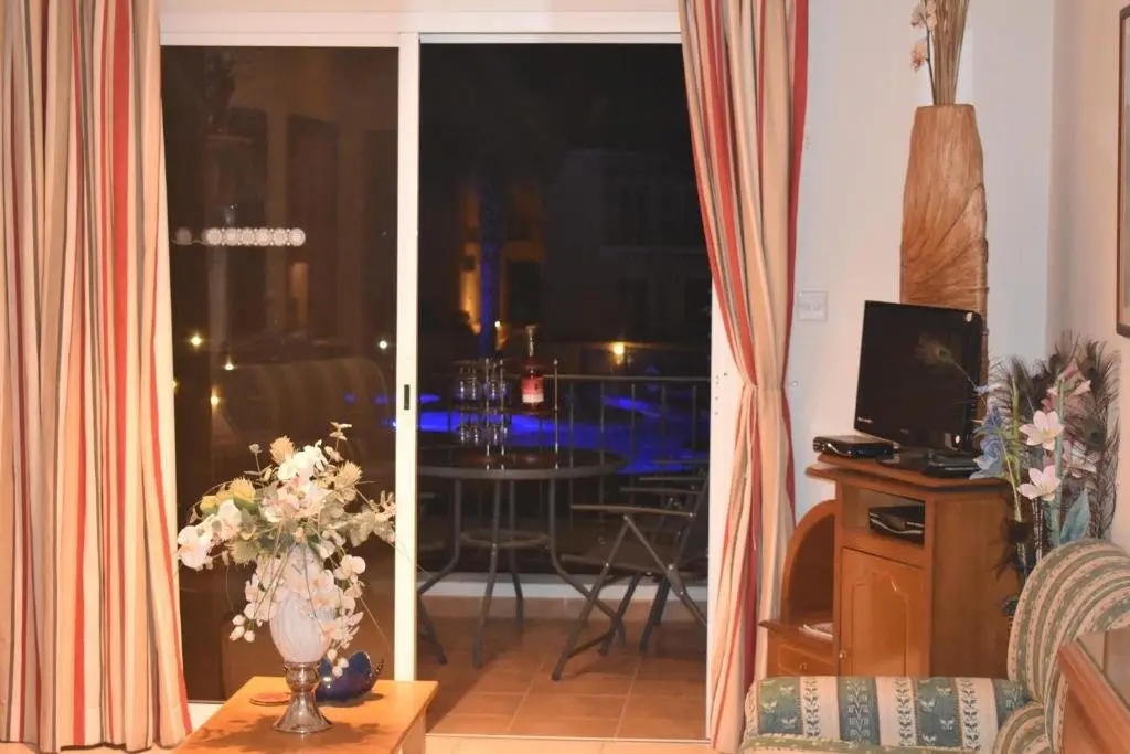 Пафос: Sirena Sunrise Apartment 125