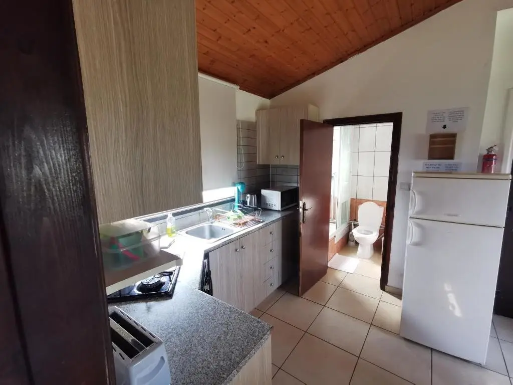 Агиа-Варвара: Strovolos Rooms Studios