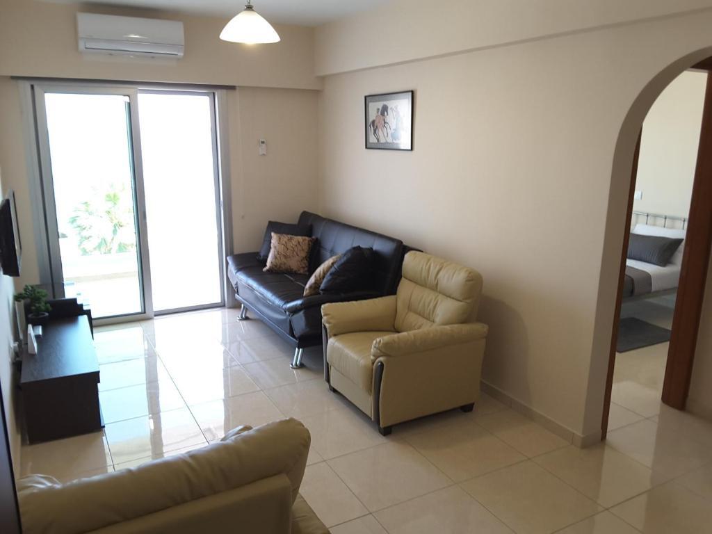 Пафос: Lighthouse by the Sea Lovely 2Bdr Apartment