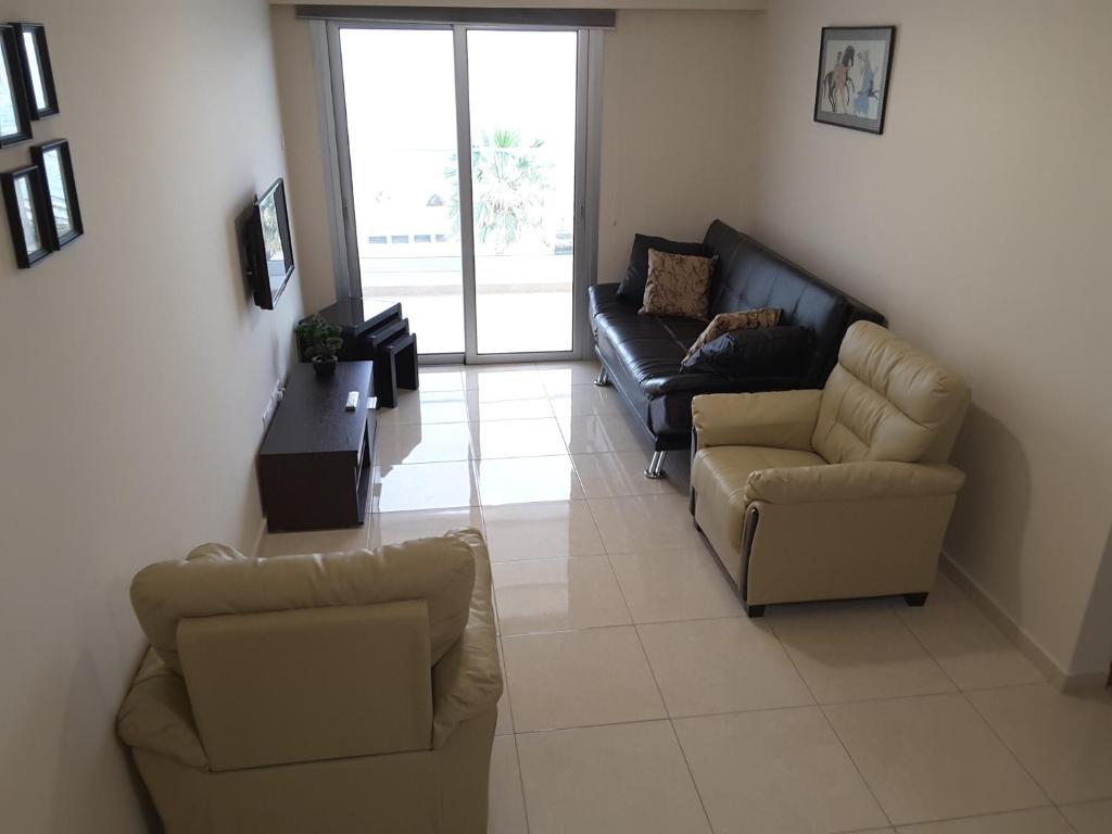 Пафос: Lighthouse by the Sea Lovely 2Bdr Apartment