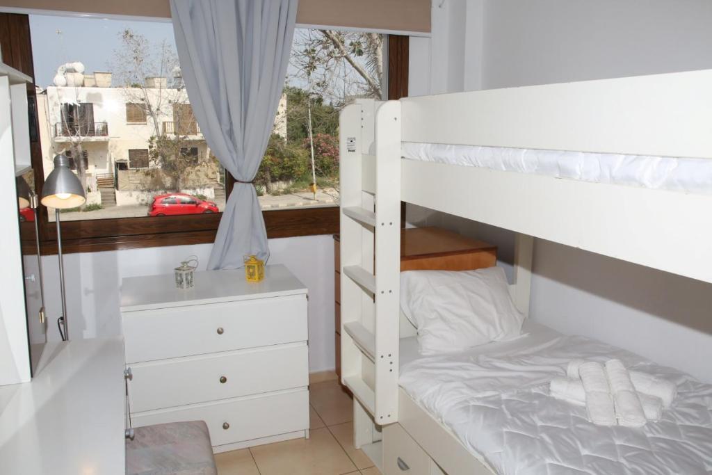 Пафос: Kato Paphos Apt 400m To The Beach
