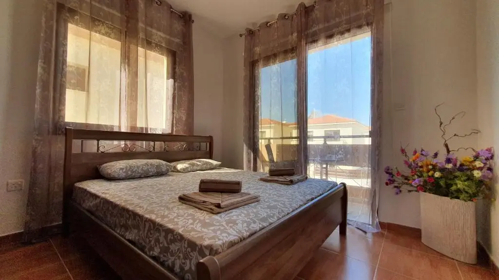 Паралимни: Dafni villa 9