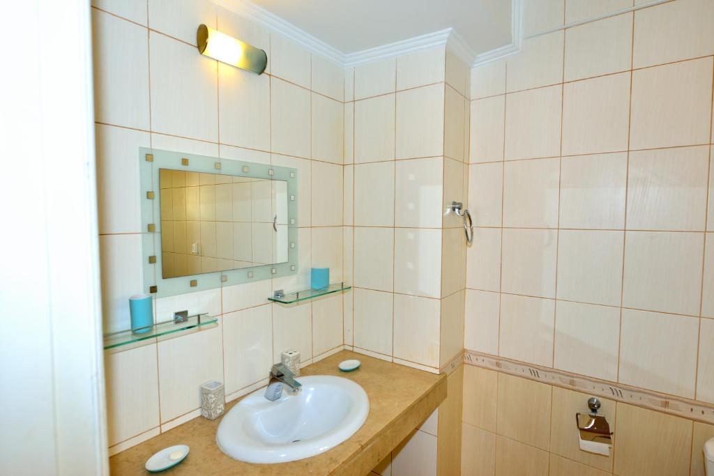 Лимассол: 50 meters to the beach 3 bedroom appartment