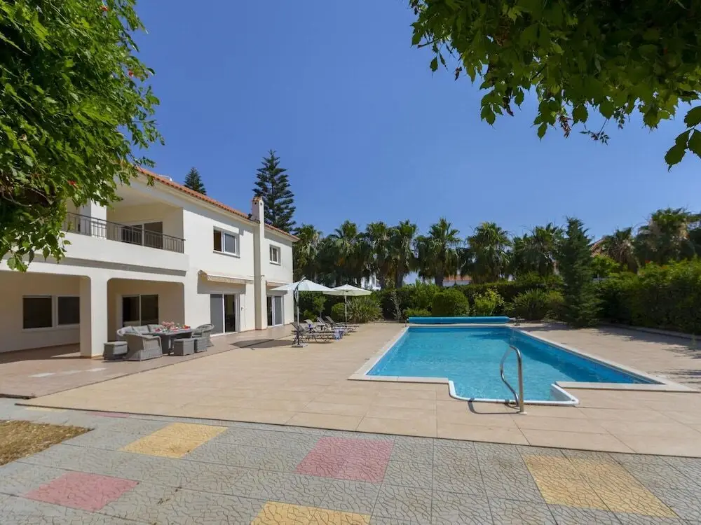 Meneou Seaside Mansion 7 — фото 1