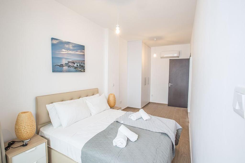 Протарас: Villa Olive Titan Brand NewExquisite 5BDR Protaras Villa with PoolClose to the Beach