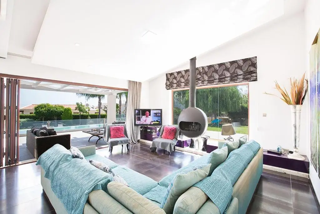 Протарас: Villa Protaras Sunshine Stylish 4BDR Villa with Pool Close to Fig Tree Bay Beach