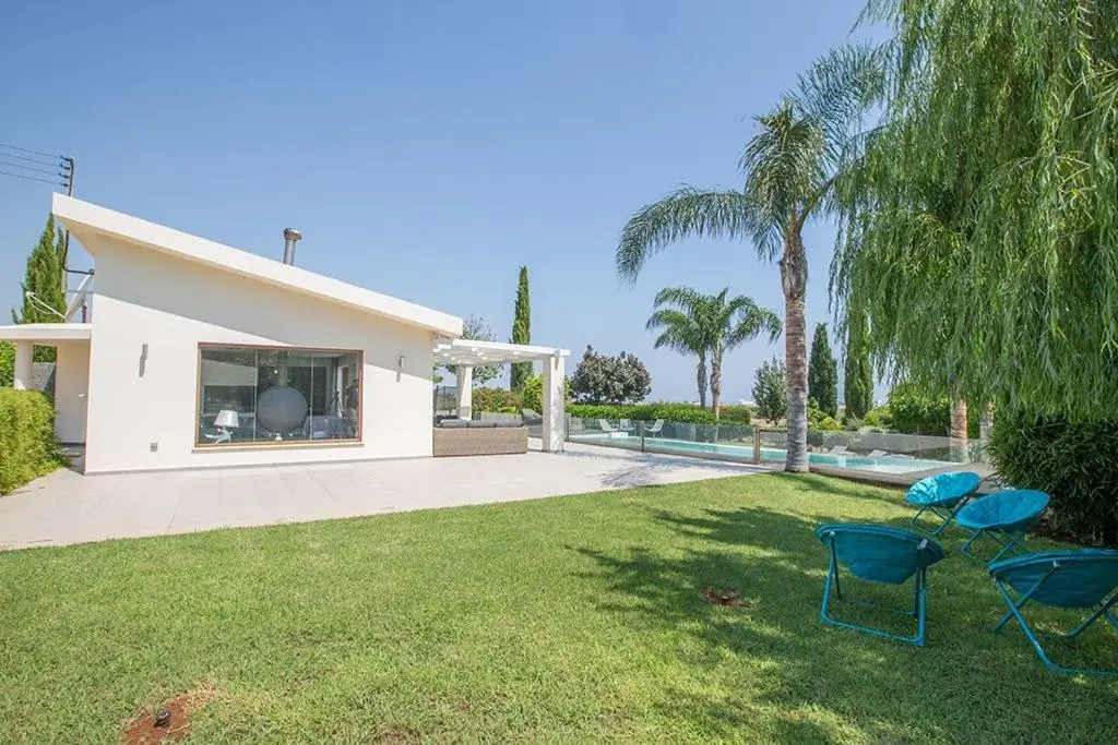 Протарас: Villa Protaras Sunshine Stylish 4BDR Villa with Pool Close to Fig Tree Bay Beach